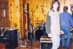 thiswasarecordingsessionididwithbluesharpplayerextraordinaireslimsergeriethesessiontookplaceinacottagenearthelakeawesome